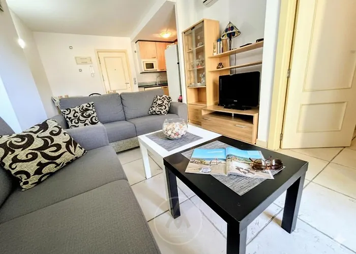 Alquiler De Piso En Calle Tramuntana Apartmán